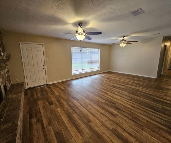 2154 Oak Shores Drive, Houston, TX 77339