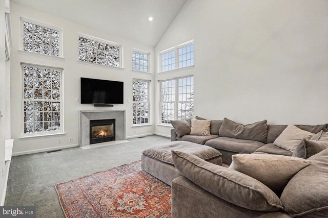 19201 BUNA ST, Triangle, VA 22172