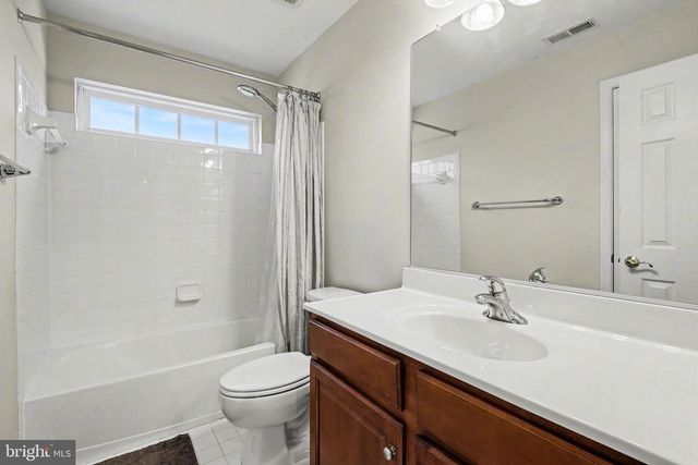 19201 BUNA ST, Triangle, VA 22172