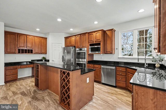 19201 BUNA ST, Triangle, VA 22172