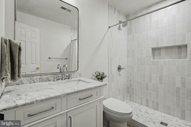 19201 BUNA ST, Triangle, VA 22172