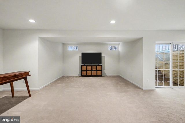 19201 BUNA ST, Triangle, VA 22172