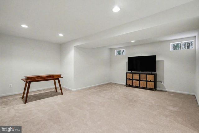 19201 BUNA ST, Triangle, VA 22172