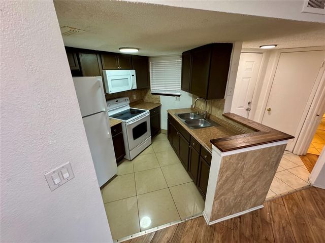 1948 LAKE ATRIUMS CIRCLE 119, Orlando, FL 32839