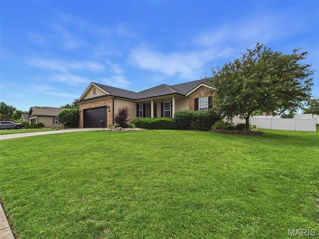 2532 Spyglass Court, Edwardsville, IL 62025