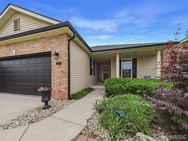 2532 Spyglass Court, Edwardsville, IL 62025