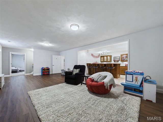 2532 Spyglass Court, Edwardsville, IL 62025