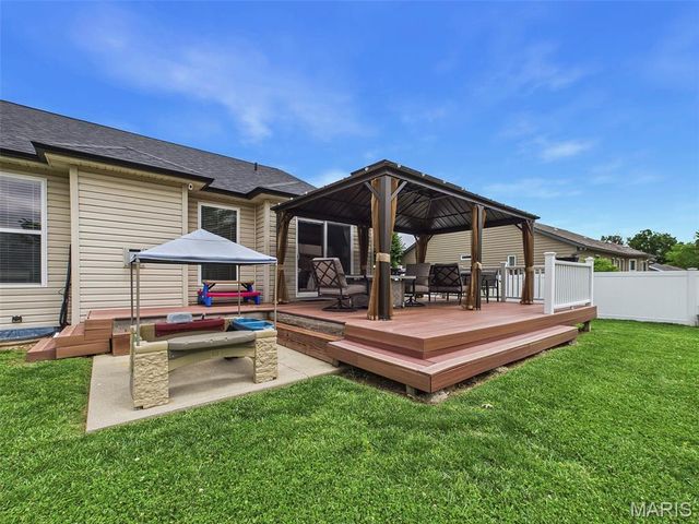 2532 Spyglass Court, Edwardsville, IL 62025