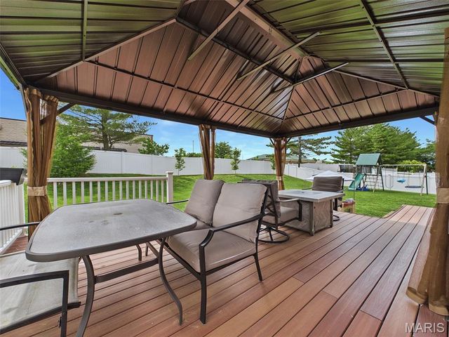 2532 Spyglass Court, Edwardsville, IL 62025