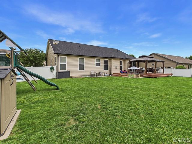 2532 Spyglass Court, Edwardsville, IL 62025