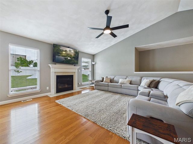 2532 Spyglass Court, Edwardsville, IL 62025