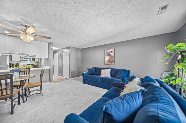 6772 Hamler Drive, 25B, Canal Winchester, OH 43110