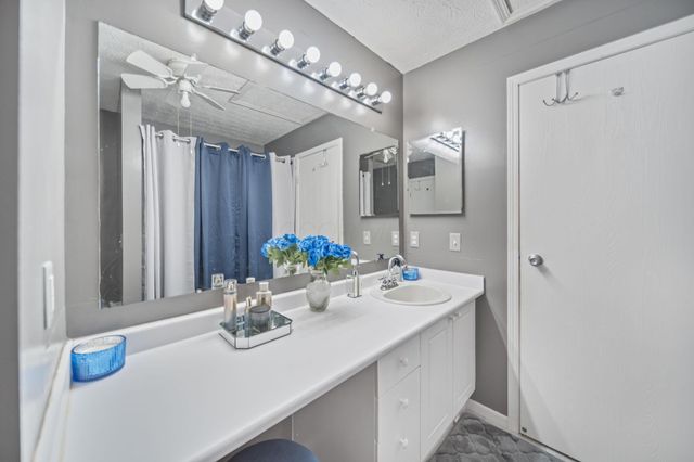 6772 Hamler Drive, 25B, Canal Winchester, OH 43110