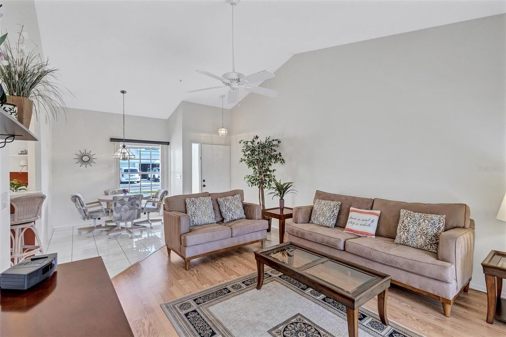 Image 17 of property listing at 5430 FAIR OAKS STREET 5430, Bradenton, FL 34203