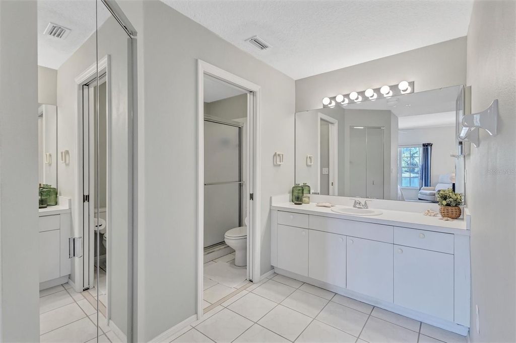 Image 37 of property listing at 5430 FAIR OAKS STREET 5430, Bradenton, FL 34203