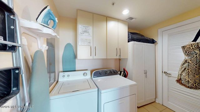 2060 Beach Boulevard, 303, Biloxi, MS 39531