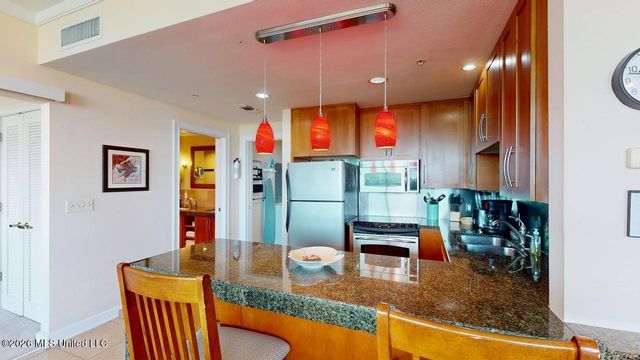 2060 Beach Boulevard, 303, Biloxi, MS 39531