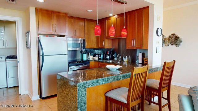 2060 Beach Boulevard, 303, Biloxi, MS 39531
