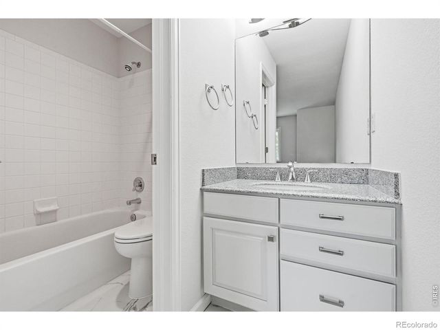 4061 Spy Glass Lane, Longmont, CO 80503