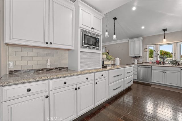 366 Smoke Ridge, Calimesa, CA 92320