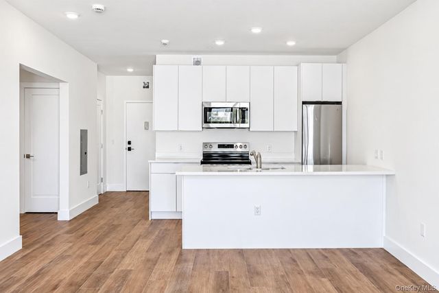 199 E Post Road 201, White Plains, NY 10601