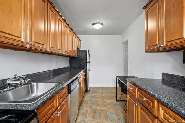60 Locust Avenue 604A, New Rochelle, NY 10801