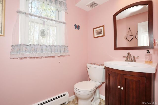 1051 Ridgebury Road, New Hampton, NY 10958