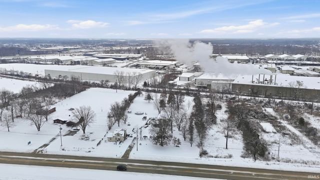 6715 Bass Road, Fort Wayne, IN 46818