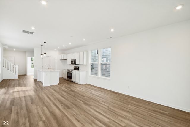 7433 Peristyle Lane, Mccordsville, IN 46055
