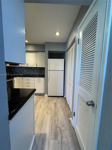 2301 NW 33rd St 107, Oakland Park, FL 33309