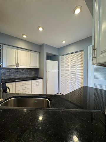 2301 NW 33rd St 107, Oakland Park, FL 33309