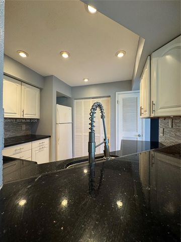 2301 NW 33rd St 107, Oakland Park, FL 33309