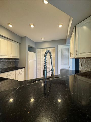 2301 NW 33rd St 107, Oakland Park, FL 33309