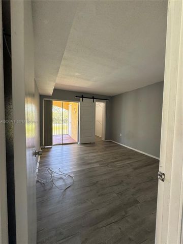 2301 NW 33rd St 107, Oakland Park, FL 33309