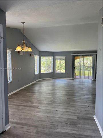 2301 NW 33rd St 107, Oakland Park, FL 33309