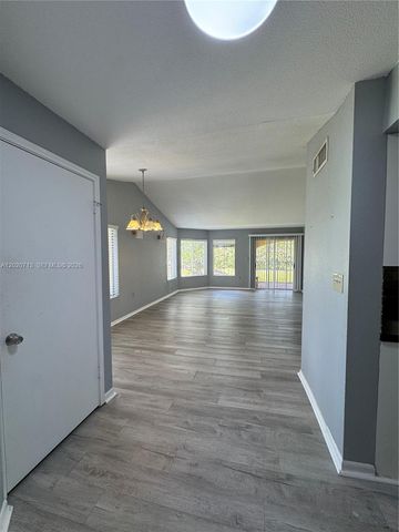 2301 NW 33rd St 107, Oakland Park, FL 33309