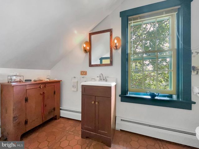 1095 TEXTER MOUNTAIN RD, Robesonia, PA 19551