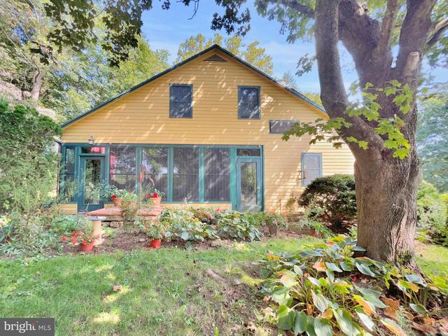 1095 TEXTER MOUNTAIN RD, Robesonia, PA 19551