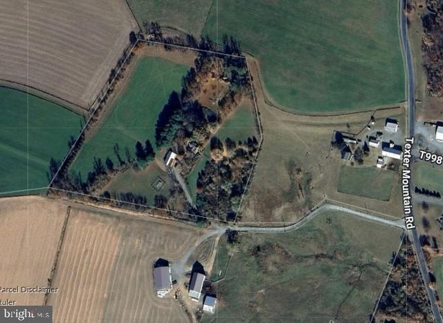 1095 TEXTER MOUNTAIN RD, Robesonia, PA 19551