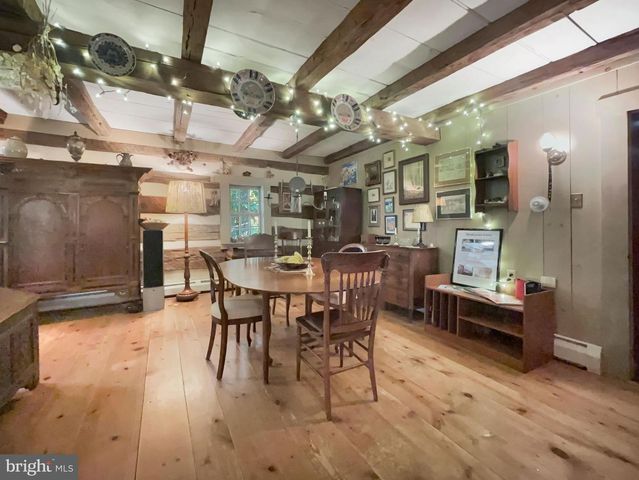 1095 TEXTER MOUNTAIN RD, Robesonia, PA 19551