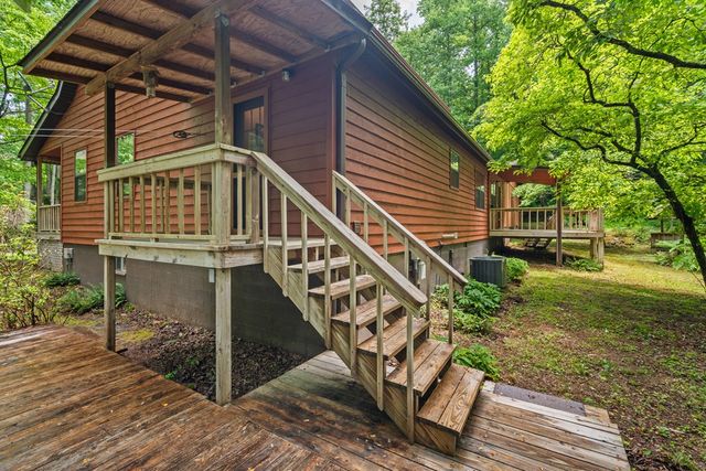 714 Pope Cove Trail, Hayesville, NC 28904