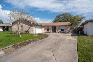 3522 Cresthill Dr, Corpus Christi, TX 78415