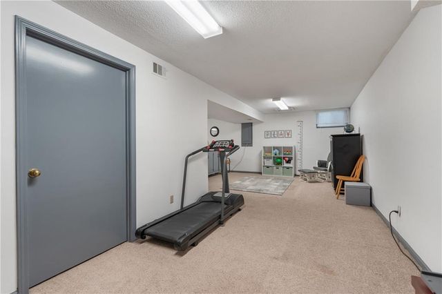 8602 N Beaman Avenue, Kansas City, MO 64154