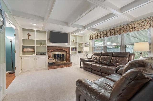 8602 N Beaman Avenue, Kansas City, MO 64154