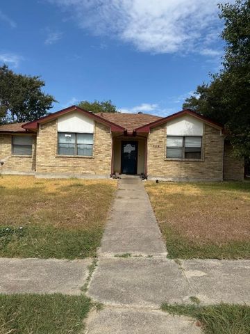 705 Angle Ridge Circle, Garland, TX 75043