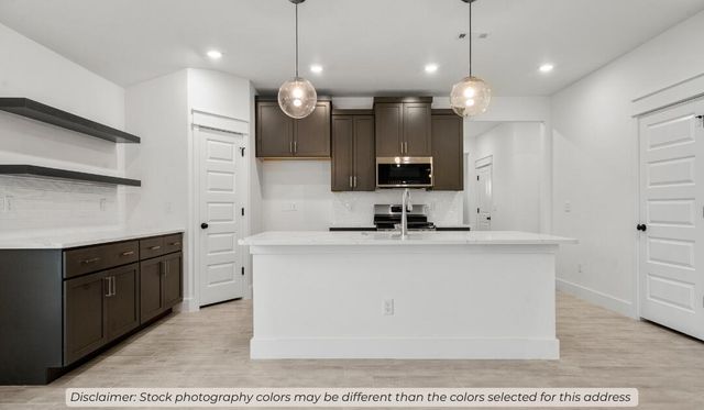 1003 W Pebblebrooke Drive, Ozark, MO 65721