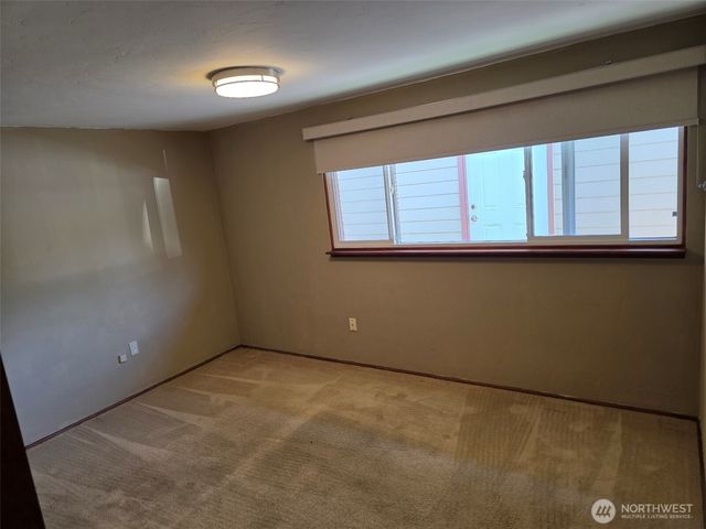 1260 S Karl Johan Avenue, Tacoma, WA 98465
