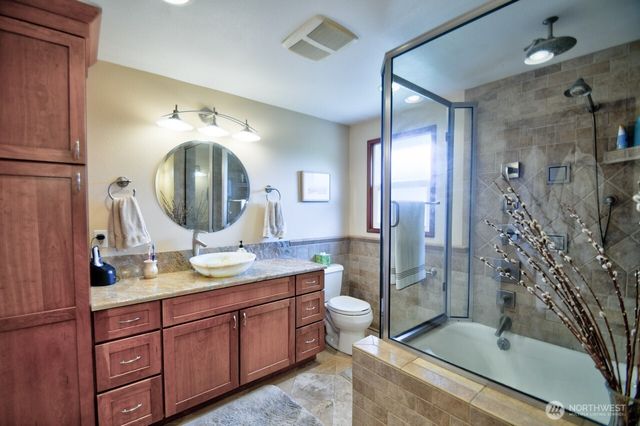 1260 S Karl Johan Avenue, Tacoma, WA 98465
