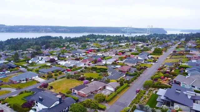 1260 S Karl Johan Avenue, Tacoma, WA 98465