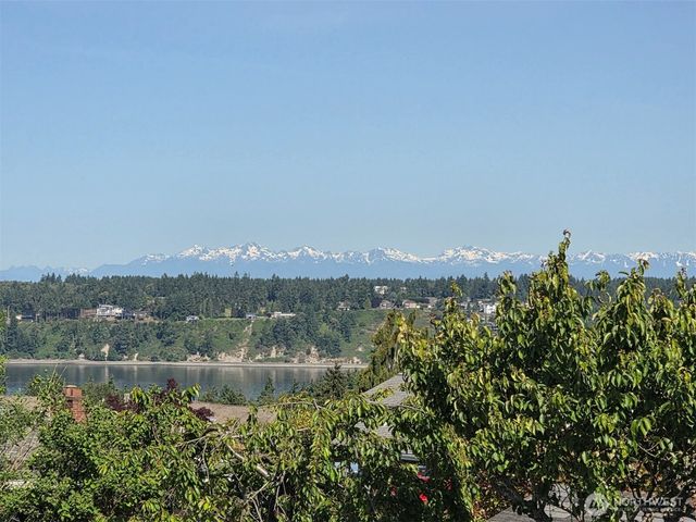 1260 S Karl Johan Avenue, Tacoma, WA 98465